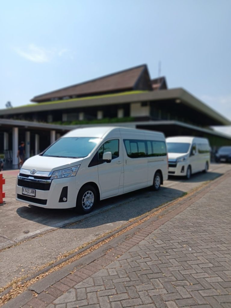 sewa hiace di banyuwangi, rental hiace di banyuwangi