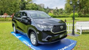 Innova Sewa: Kenyamanan dan Kegagahan di BanyuwaHiace Rental: Untuk Perjalanan Kelompok di BanyuwaSewa Mobil Online di Banyuwangi: Mudah, Cepat, dan Aman
