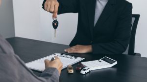 Rental Mobil Drop Off di Banyuwangi: Kemudahan Perjalanan Anda