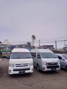 Hiace Rental Harian di Banyuwangi: Solusi Transportasi Efisien